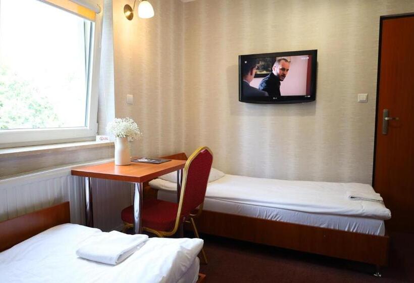 غرفة قياسية, Zakarczmie Stokrotka