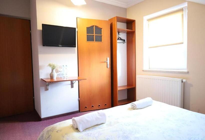 غرفة قياسية سرير كينج, Zakarczmie Stokrotka