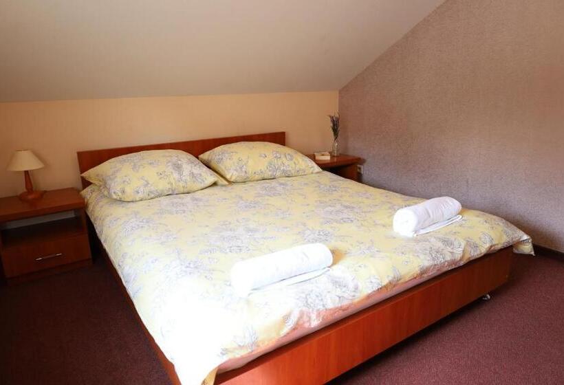 غرفة قياسية سرير كينج, Zakarczmie Stokrotka