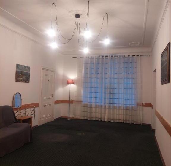 エコノミールーム, Centrum Lwowska