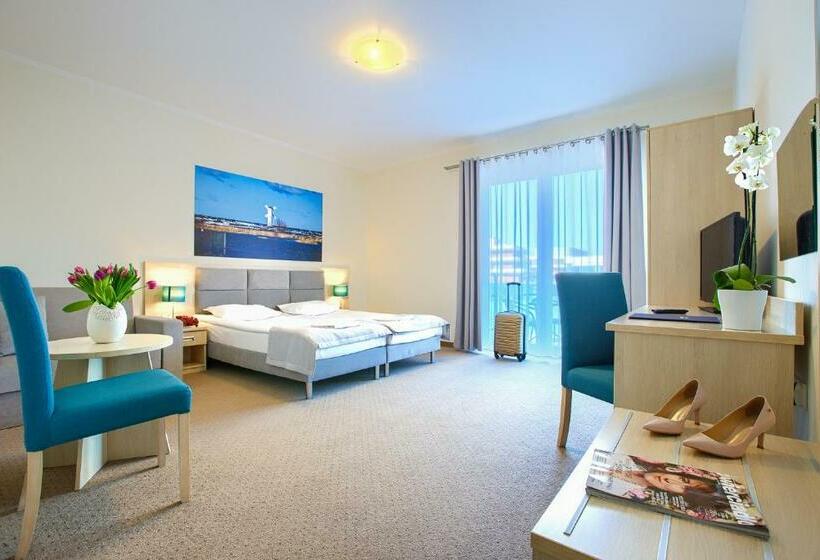 バルコニー付きスタンダードルーム, Laguna