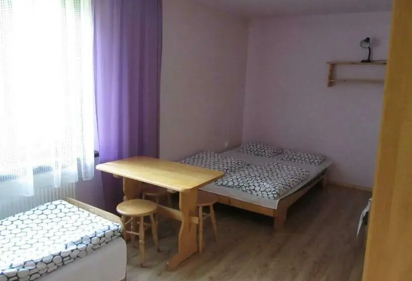 Perhehuone, Mylak Bianca