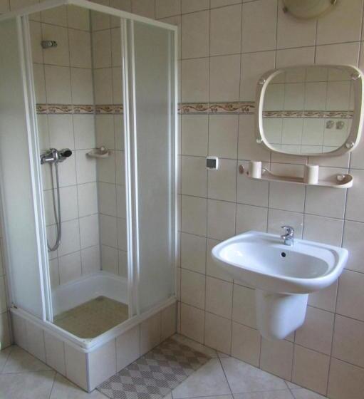 Quarto Triplo Estandar, Mylak Bianca