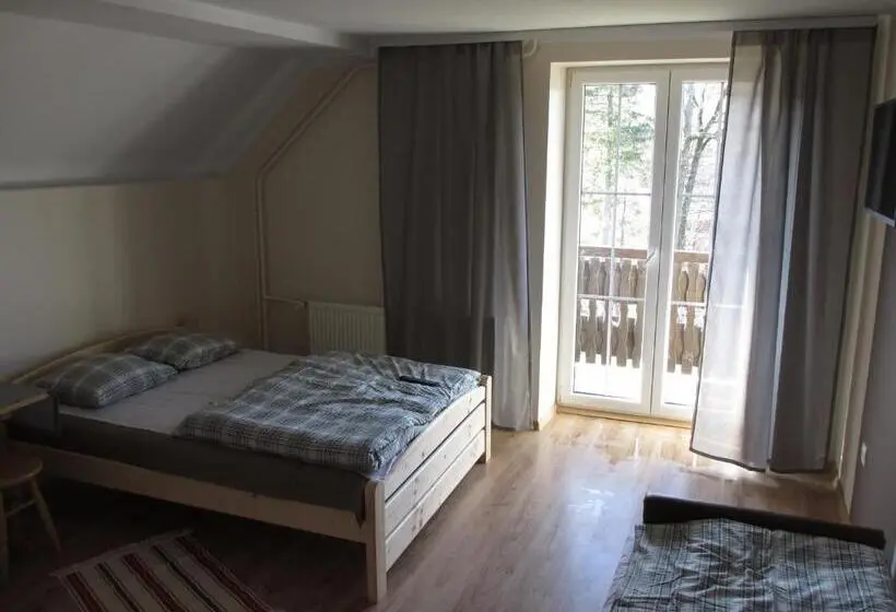 Standard Kolmen Hengen Huone Parveke, Mylak Bianca