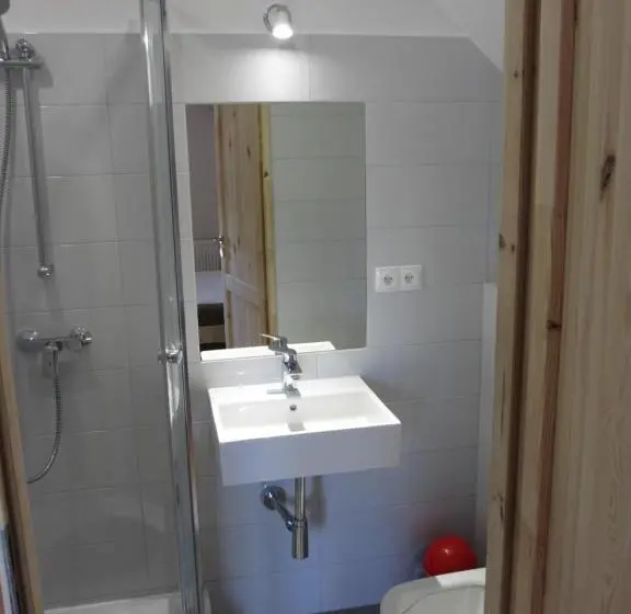 Standard Kolmen Hengen Huone Parveke, Mylak Bianca