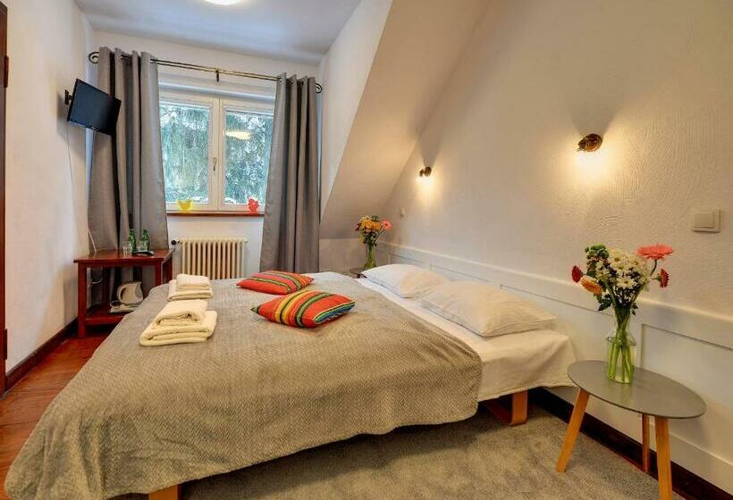 基本间, Pensjonat Willa W Parku