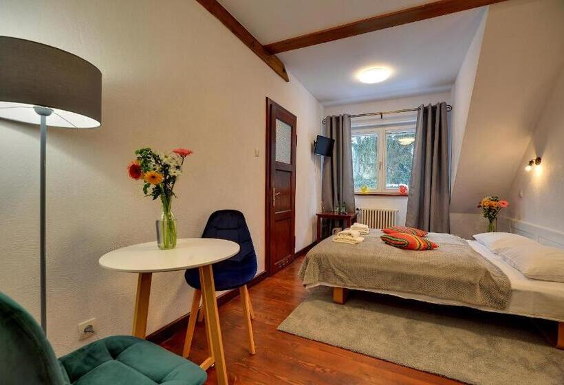 基本间, Pensjonat Willa W Parku