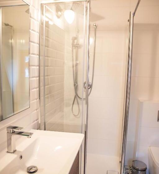 חדר סטנדרט לשלושה, Piastowski26