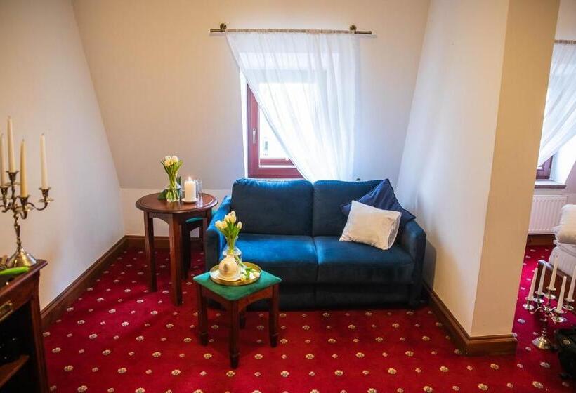 חדר סטנדרט לשלושה, Piastowski26