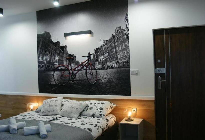 דירת חדר, Q Apartamenty