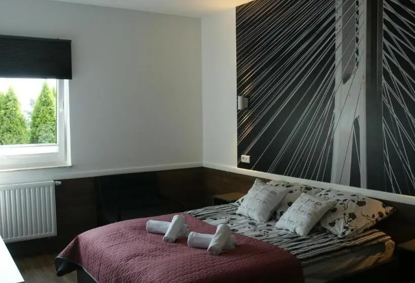 １ベッドルームアパートメント, Q Apartamenty