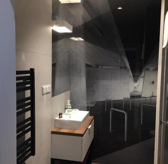 דירת חדר, Q Apartamenty