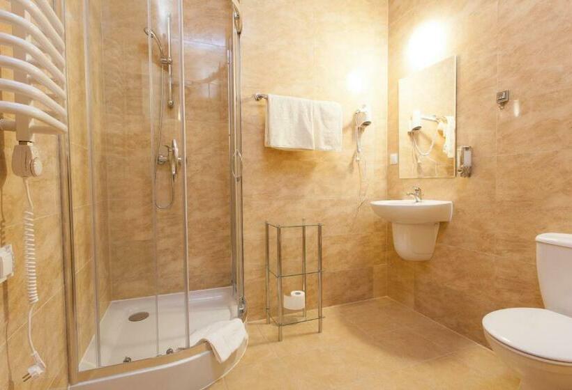 اتاق عادی, Dom Studenta Nr 1 Ans W Koninie