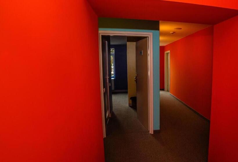 اتاق استاندارد برای معلولان, Elemels Planet