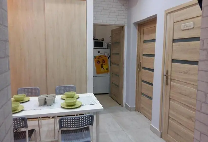 اتاق سوپریور چهار تخته, Master Corner Apartment