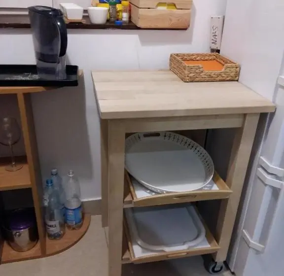اتاق عادی, Master Corner Apartment
