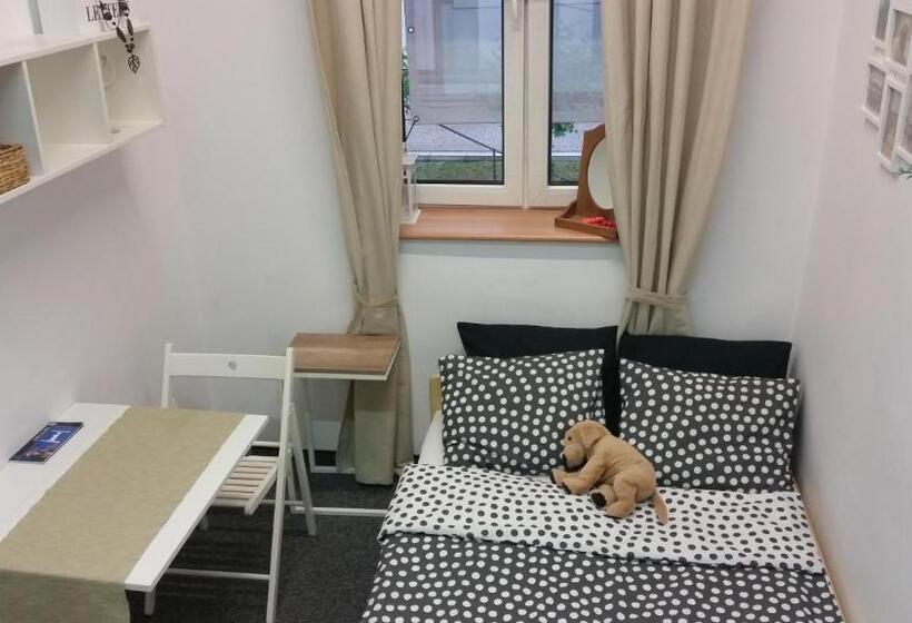 غرفة أساسية, Master Corner Apartment