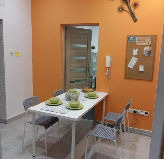 غرفة أساسية, Master Corner Apartment