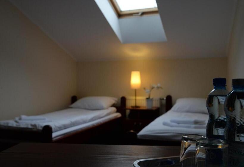 스탠다드 룸, Zajazd Pod Gwiazdami