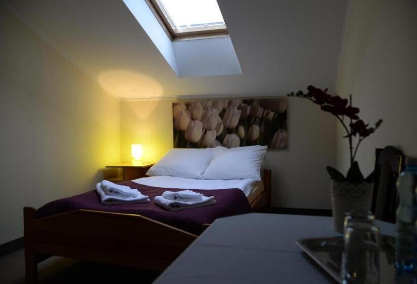 스탠다드 룸, Zajazd Pod Gwiazdami