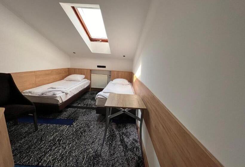 스탠다드 룸, Zajazd Pod Gwiazdami