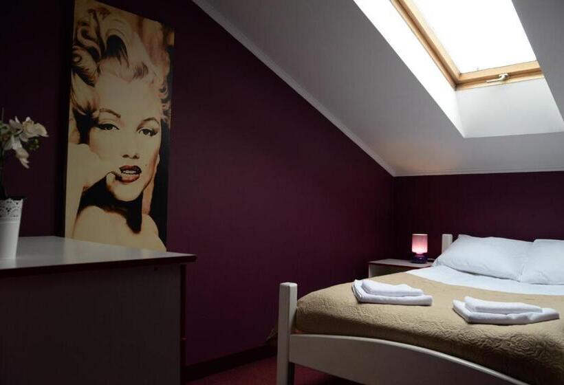 스탠다드 룸, Zajazd Pod Gwiazdami