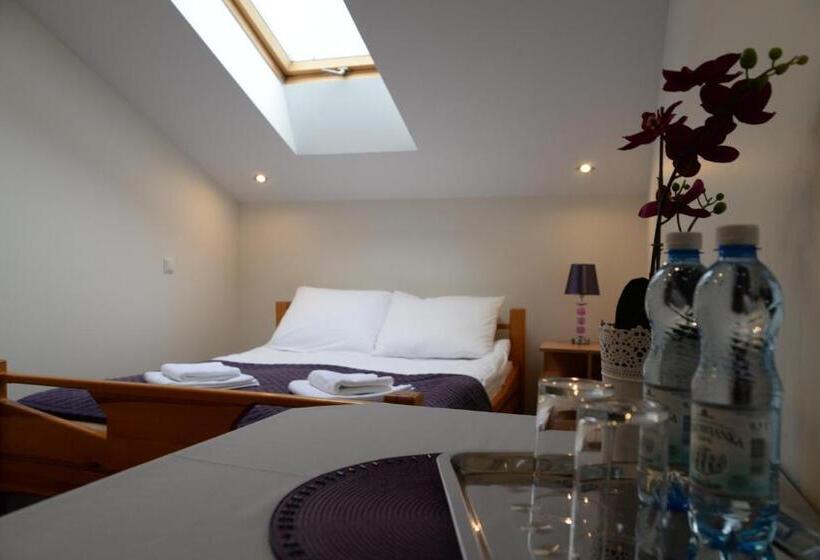 스탠다드 룸, Zajazd Pod Gwiazdami