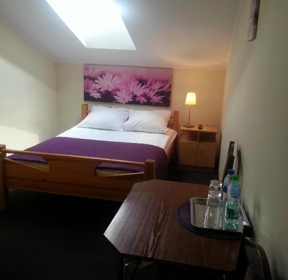 스탠다드 룸, Zajazd Pod Gwiazdami