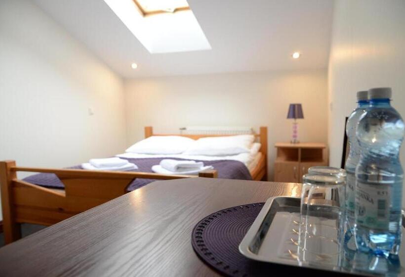 스탠다드 룸, Zajazd Pod Gwiazdami