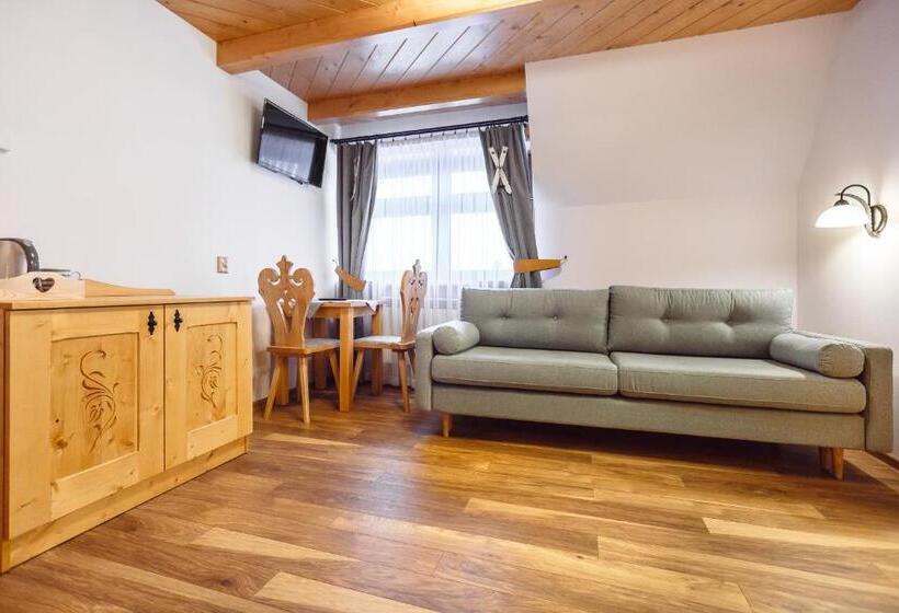 آپارتمان یک خوابه با دری مشترک که هال را جدا می کند., Górskie Wspomnienie