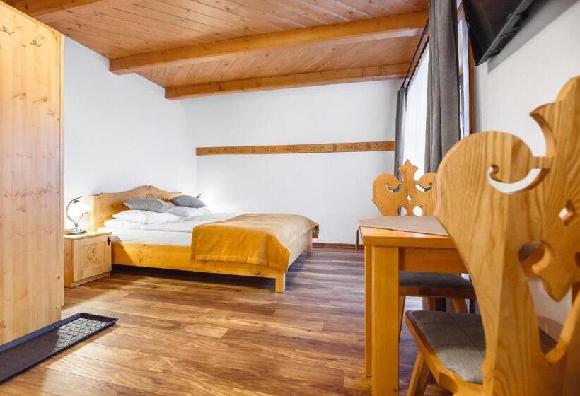 اتاق خانوادگی با چشم‌انداز کوه, Górskie Wspomnienie