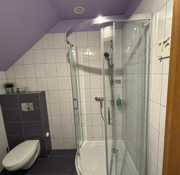 اتاق عادی, Jaśminowe Ogrody