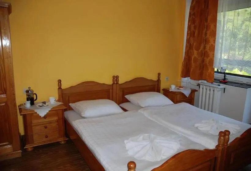 استودیوی استاندارد, Ośrodek Wypoczynkowy Pod Stokiem