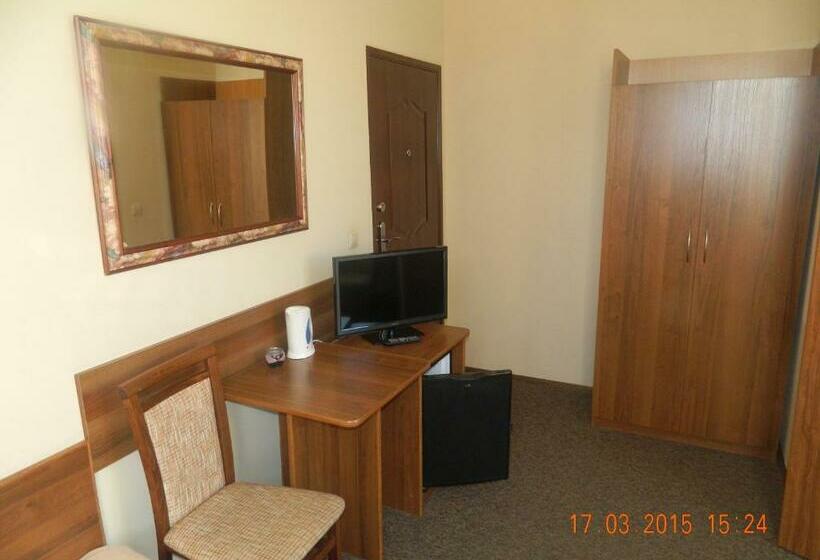 Номер Стандарт Трехместный, Stary Dom