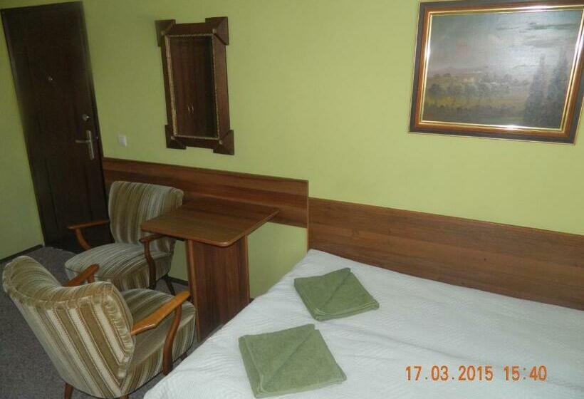 Номер Стандарт Трехместный, Stary Dom