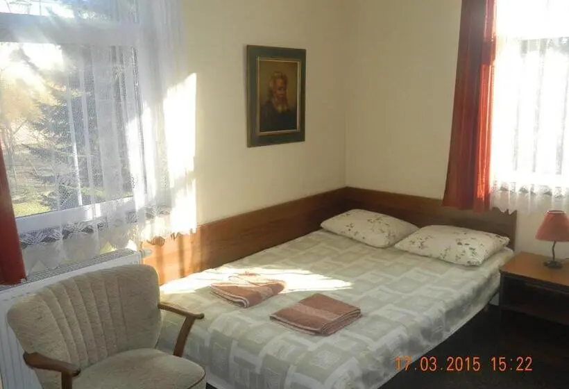 Standard-huone, Stary Dom