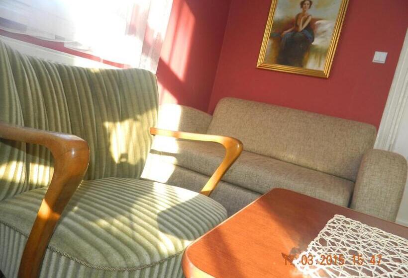 Апартаменты 1 Спальня, Stary Dom