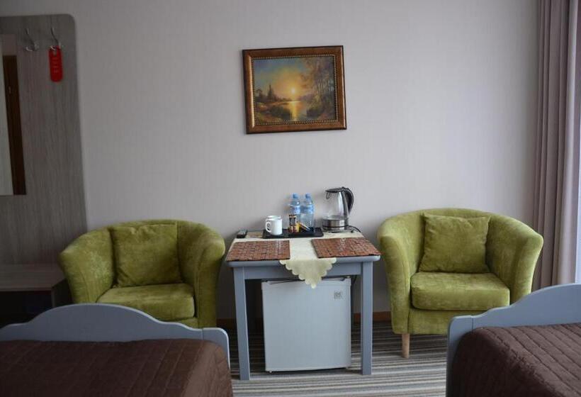 اتاق اکونومی, Willa Helena