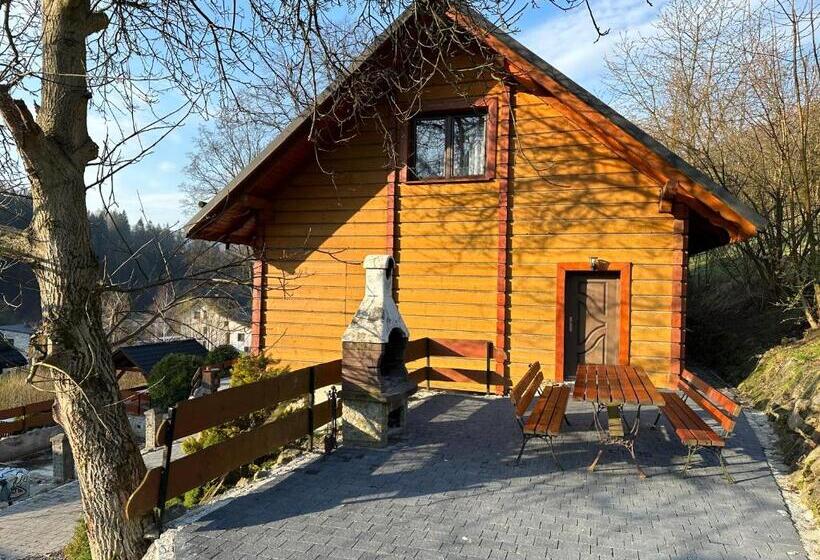 منزل 4 غرف نوم, Willa Larysa Agro