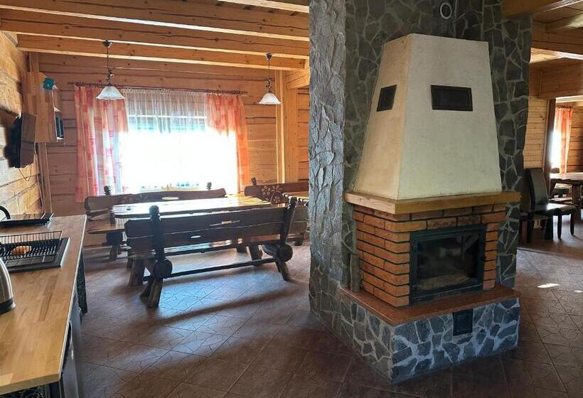 منزل 4 غرف نوم, Willa Larysa Agro