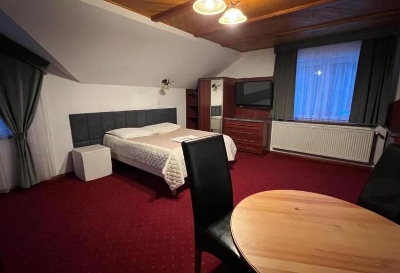 غرفة قياسية ثلاثية, Willa Larysa Agro