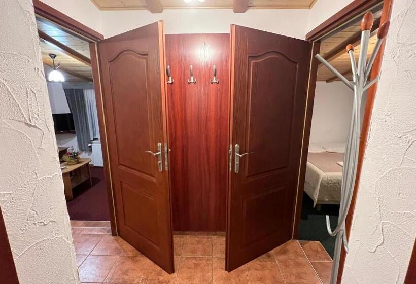 شقة غرفة واحدة, Willa Larysa Agro