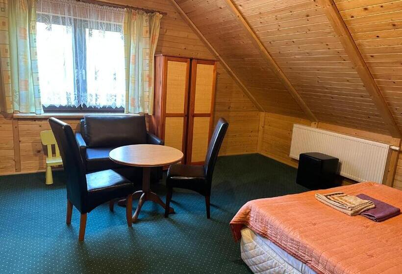 منزل 4 غرف نوم, Willa Larysa Agro