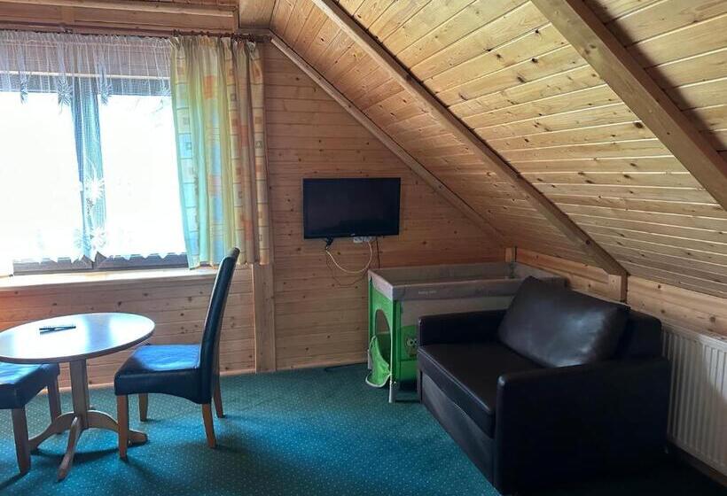 منزل 4 غرف نوم, Willa Larysa Agro