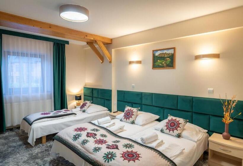 اتاق استاندارد سه نفره, Willa Monte Rosa