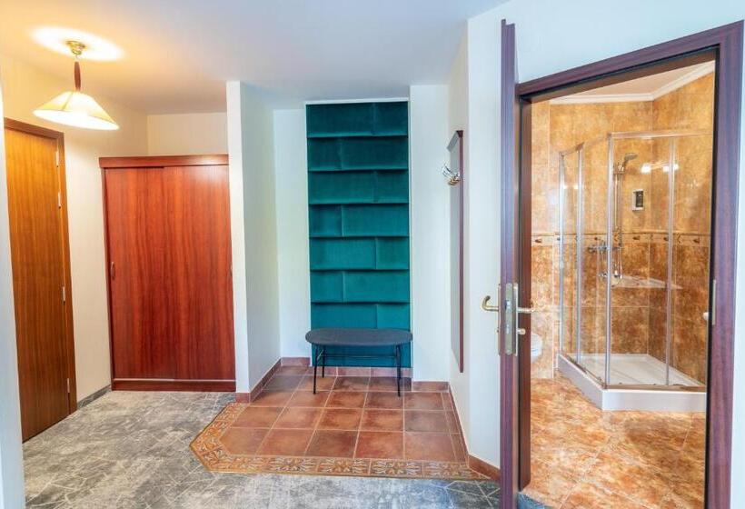 اتاق لوکس چهار تخته, Willa Monte Rosa