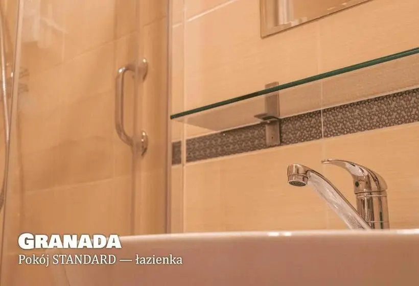 Standard Neljän Hengen Huone, Granada Pensjonat & Spa