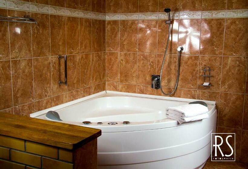 低层单卧公寓, Azyl