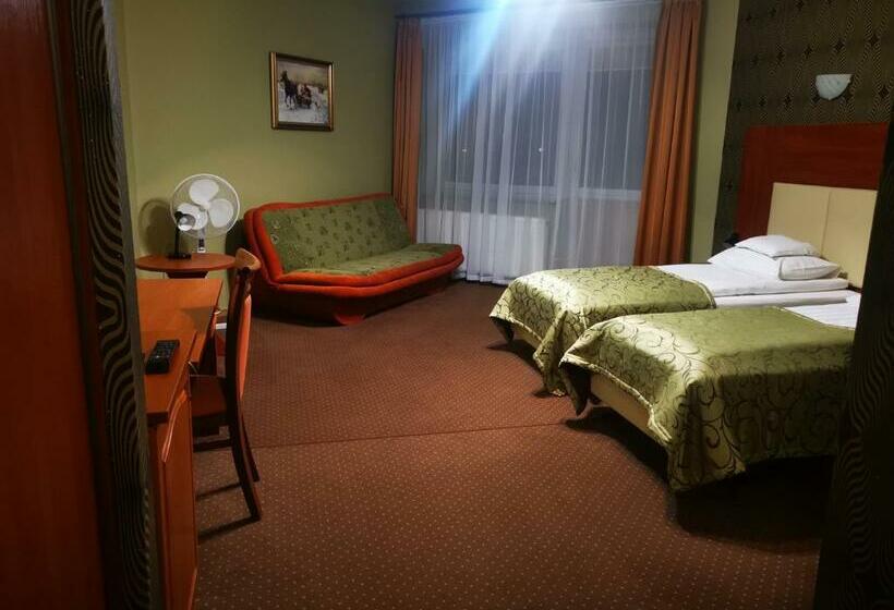 スタンダードトリプルルーム, I Restauracja Bona