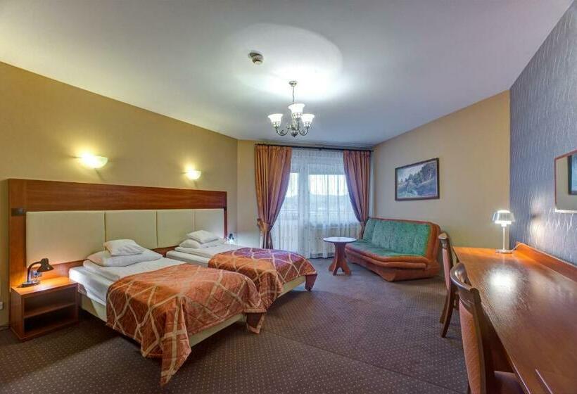 スタンダードトリプルルーム, I Restauracja Bona